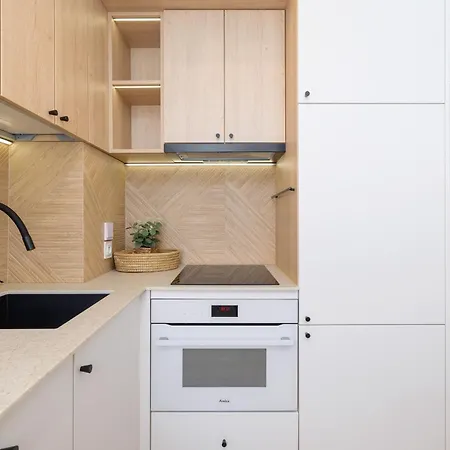 Warszauera Z Klimatyzacja Na Krakowskim Kazimierzu By Renters Krakow
