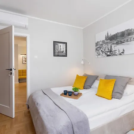 Apartment Warszauera Z Klimatyzacja Na Krakowskim Kazimierzu By Renters Krakow