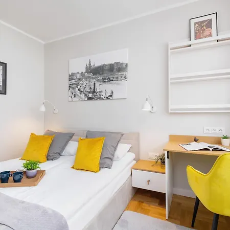 Warszauera Z Klimatyzacja Na Krakowskim Kazimierzu By Renters Apartment Krakow
