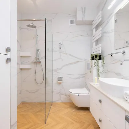 Apartment Warszauera Z Klimatyzacja Na Krakowskim Kazimierzu By Renters