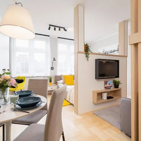 Warszauera Z Klimatyzacja Na Krakowskim Kazimierzu By Renters Apartment Krakow