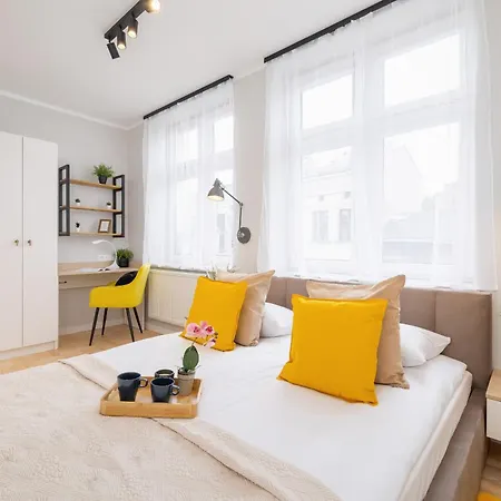 Apartment Warszauera Z Klimatyzacja Na Krakowskim Kazimierzu By Renters *