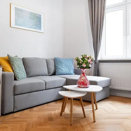 Househost - Krowoderska 55 Cracovia