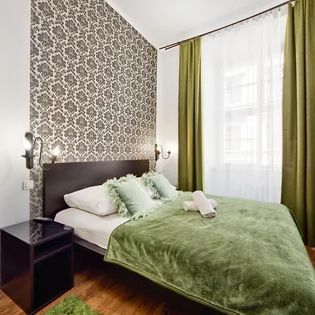 Mikołajska 5 Apartament *