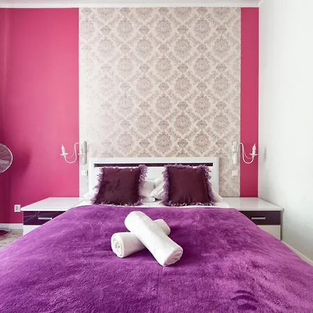Mikołajska 5 Apartament *