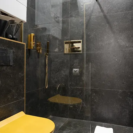 Shine Prywatne Jacuzzi Starowislna * Krakow