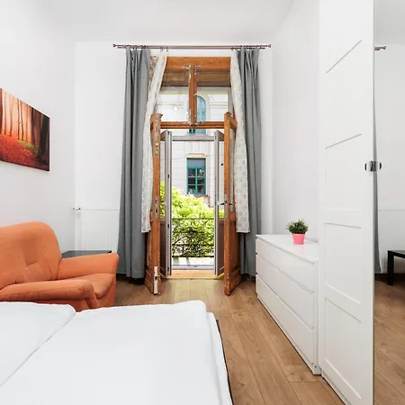 Apartment Charming Near The Main Market Square - By Upstairs