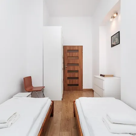 Charming Near The Main Market Square - By Upstairs *