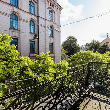 Apartment Charming Near The Main Market Square - By Upstairs Krakow