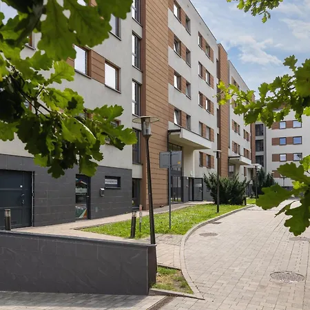 W Spokojnej Okolicy Z Parkingiem By Renters Apartment *