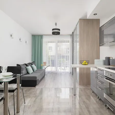 Apartment W Spokojnej Okolicy Z Parkingiem By Renters *