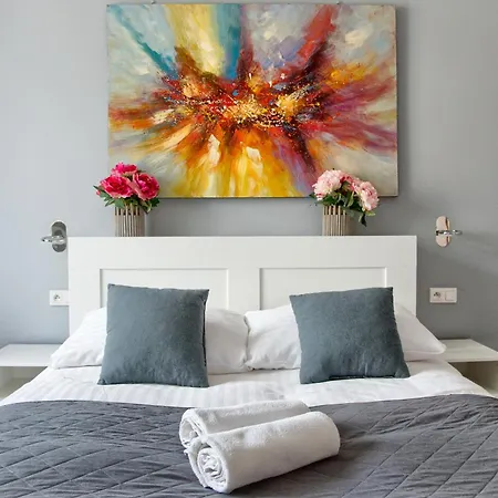 Mikołajska 5 Apartament *
