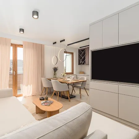 Prestige - 61m2, Parking, Balcony, Workspace, Ac - By Rentujemy *