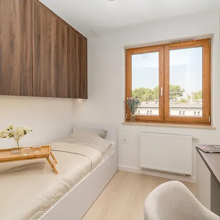 Prestige - 61m2, Parking, Balcony, Workspace, Ac - By Rentujemy Apartment Krakow