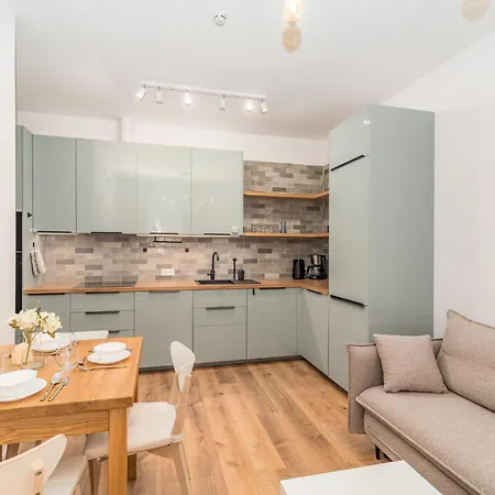 Apartment Glowny - Location, Park&tram Nearby - By Rentujemy Krakow