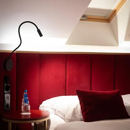 Golden Queen Hotel