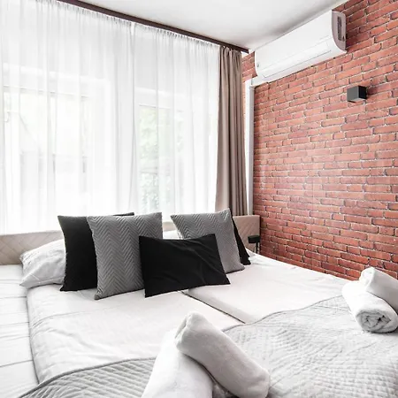Delta 3* Cracovia