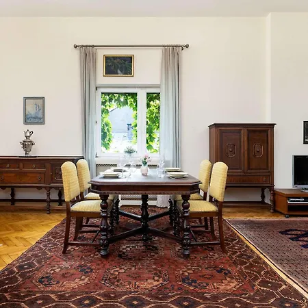 Efektowny I Przestronny W Centrum Krakowa Blisko Rynku I Parku By Renters *