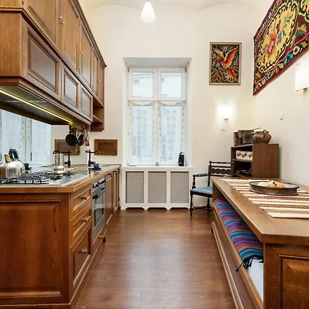 Apartment Efektowny I Przestronny W Centrum Krakowa Blisko Rynku I Parku By Renters