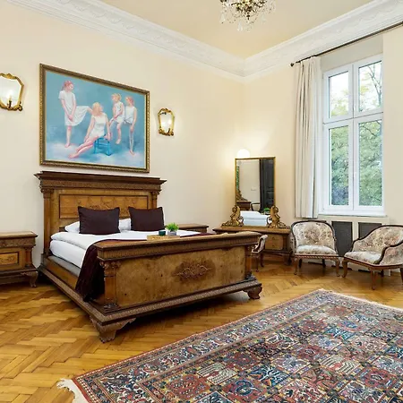 Efektowny I Przestronny W Centrum Krakowa Blisko Rynku I Parku By Renters Apartment Krakow