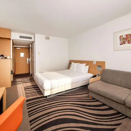 Hotel Novotel West 4*