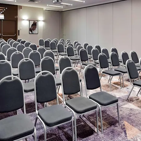 Hotel Novotel West 4*
