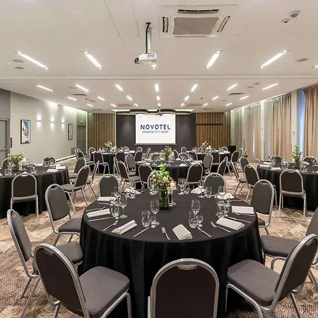 Novotel West Hotel 4*