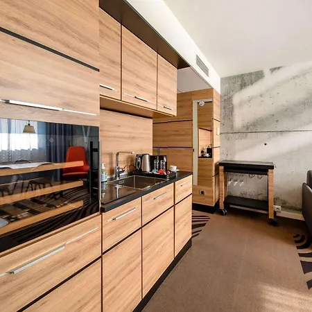 Novotel West Hotel 4*