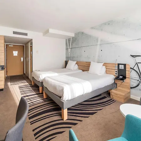 Novotel West 4*