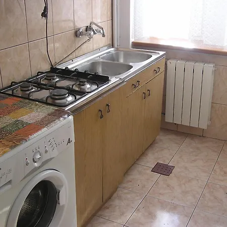 Apartament 2d Mieszkanie Normalne Dwupokojowe Nieprzechodnie Halczyna 9 Alfa Kraków