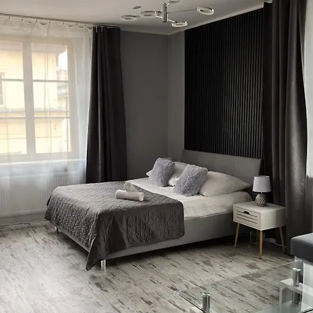 Mikołajska 5 Apartament *