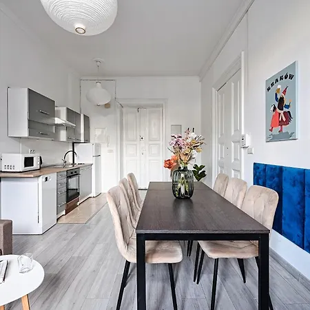 Lägenhet Urban Nest Gertrudy 7