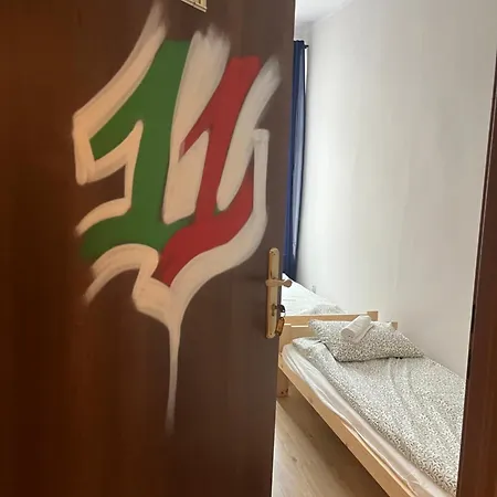 Hostel Graffiti