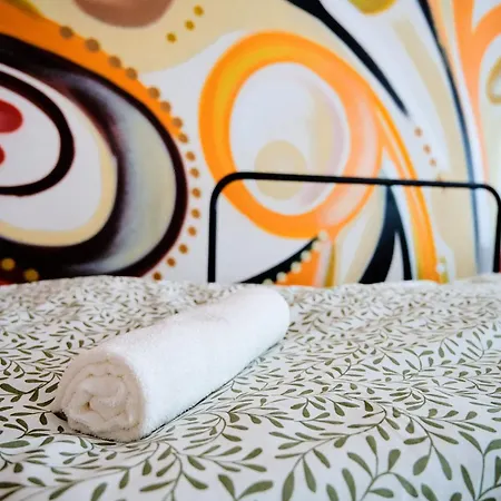 Graffiti Hostel *