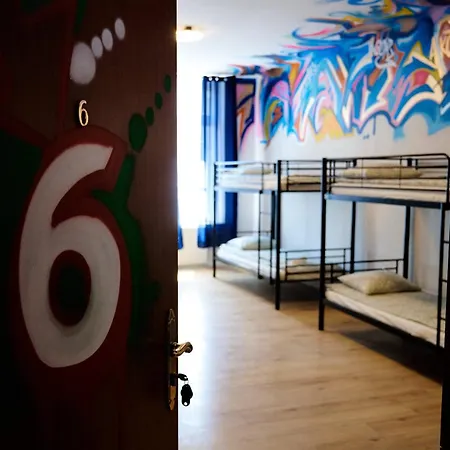 Graffiti Hostel Krakow