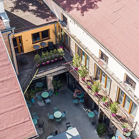 Graffiti Hostel