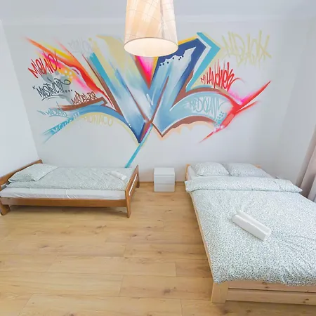 Graffiti Hostel Krakow