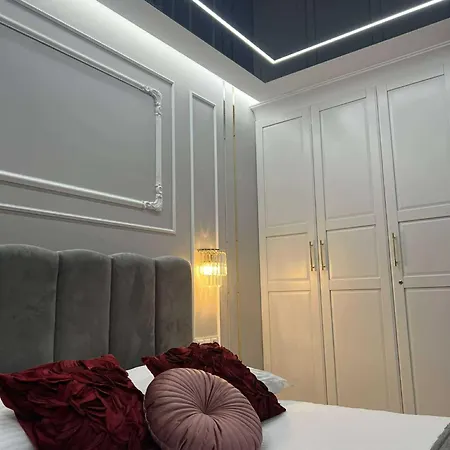 Paris In Cracow Apartment *