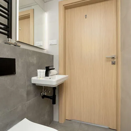 Spacious For 2 People By Renters Διαμέρισμα