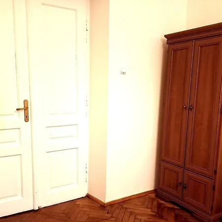 Apartment Old Town - 5 Bedrooms Soltyka Street