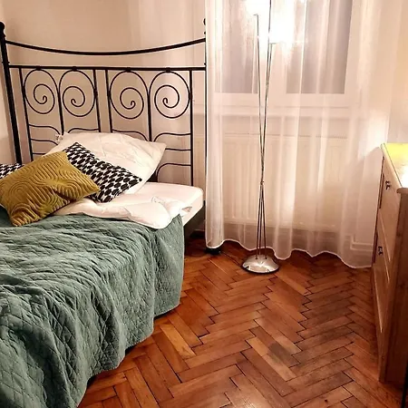 Old Town - 5 Bedrooms Soltyka Street Krakow