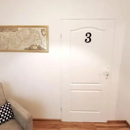 Old Town - 5 Bedrooms Soltyka Street Apartment Krakow