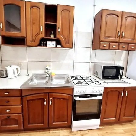 Old Town - 5 Bedrooms Soltyka Street * Krakow