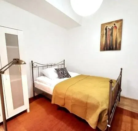 Apartment Old Town - 5 Bedrooms Soltyka Street Krakow