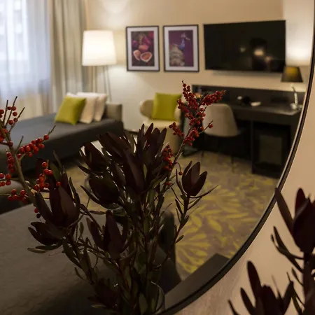 Atrium 3*