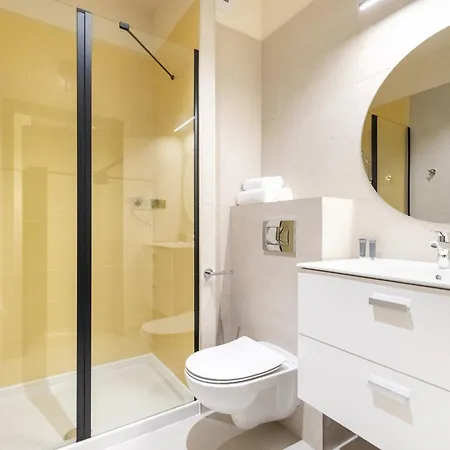 Nextdoor Hotel *