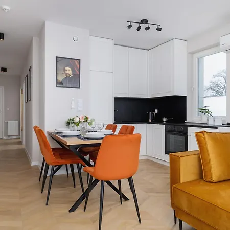 Klimatyzowane W Centrum Krakowa Z Parkingiem I Biurkiem By Renters Prestige Krakow