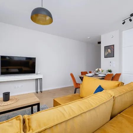 Apartment Klimatyzowane W Centrum Krakowa Z Parkingiem I Biurkiem By Renters Prestige