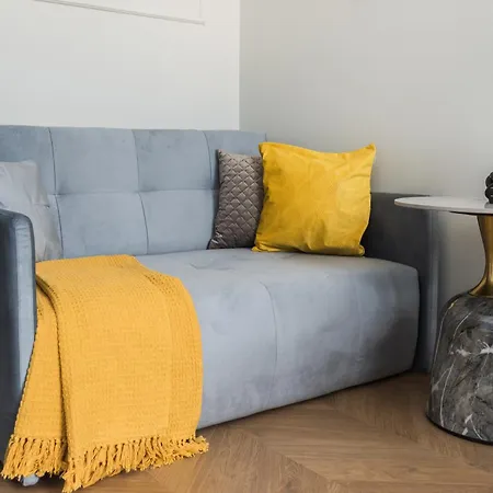 Silver Old Town Apartment