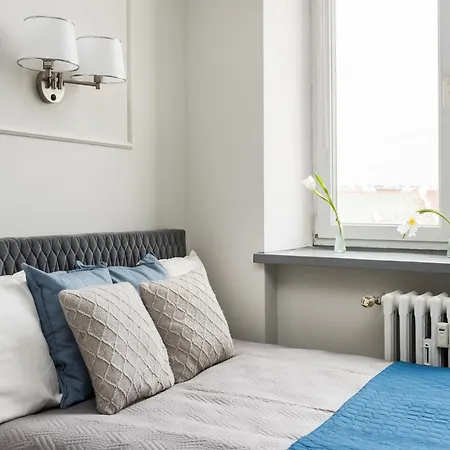 Silver Old Town Apartment *